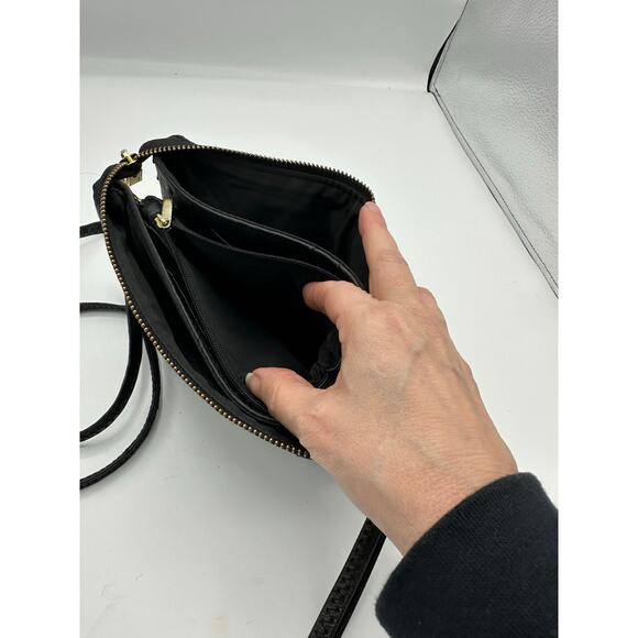 Leather crossbody/hip/shoulder bag in black - Picture 4 of 8